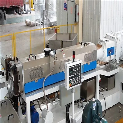 เครื่องอัดรีดสกรูคู่ PVC Pelletizing Extrusion Line